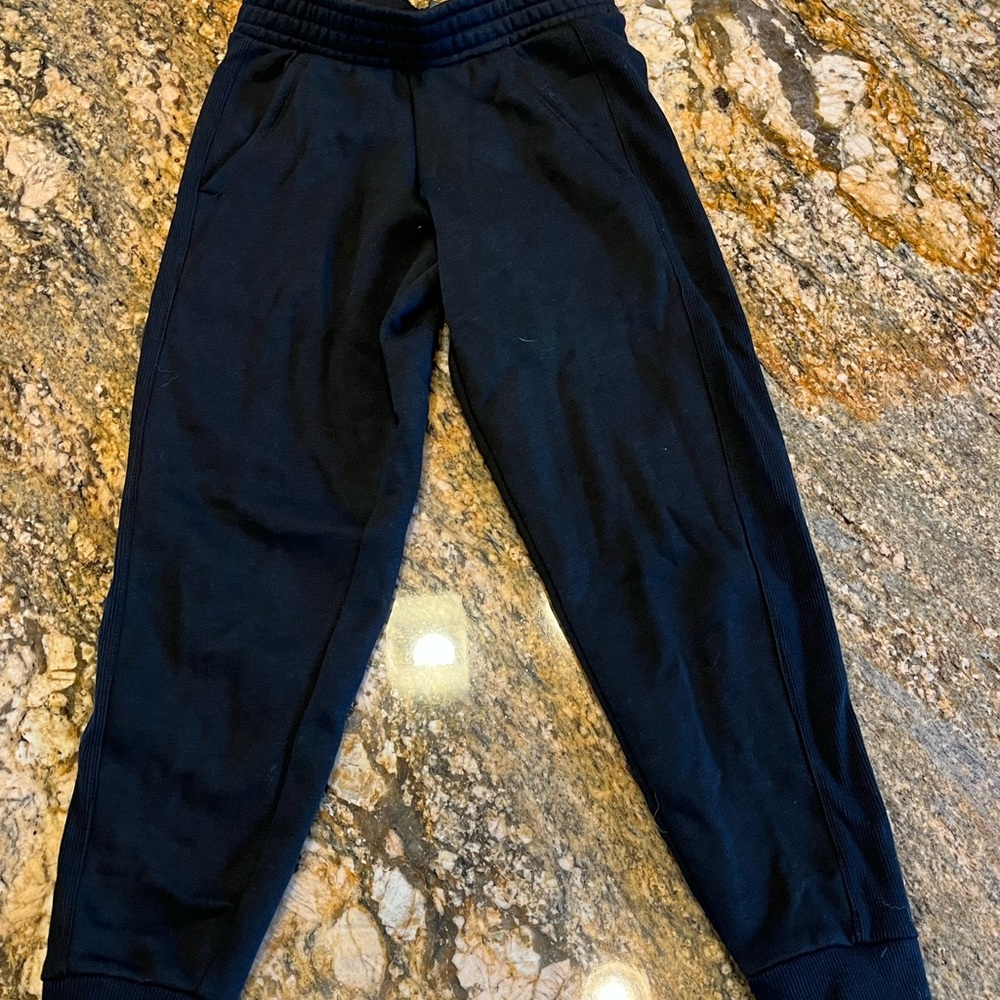 Sweatpants. Brand champion. Size 6X. Color black.